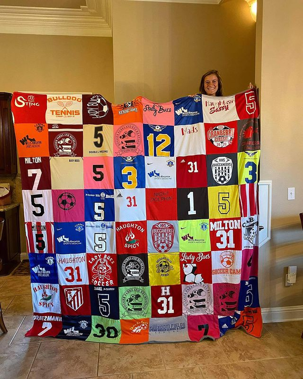 Project Repat Gift Card, Give A T-Shirt Quilt